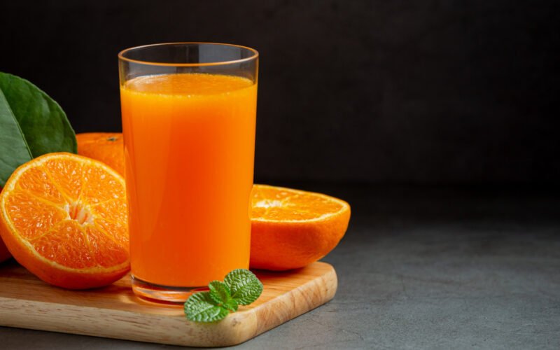 طريقة تحضير عصير البرتقال الصحي والمنعش فى المنزل بطريقة سهلة