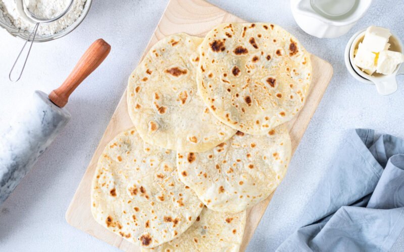 طريقة تحضير خبز التورتيلا المكسيكي مثل المطاعم وبمكونات اقتصادية